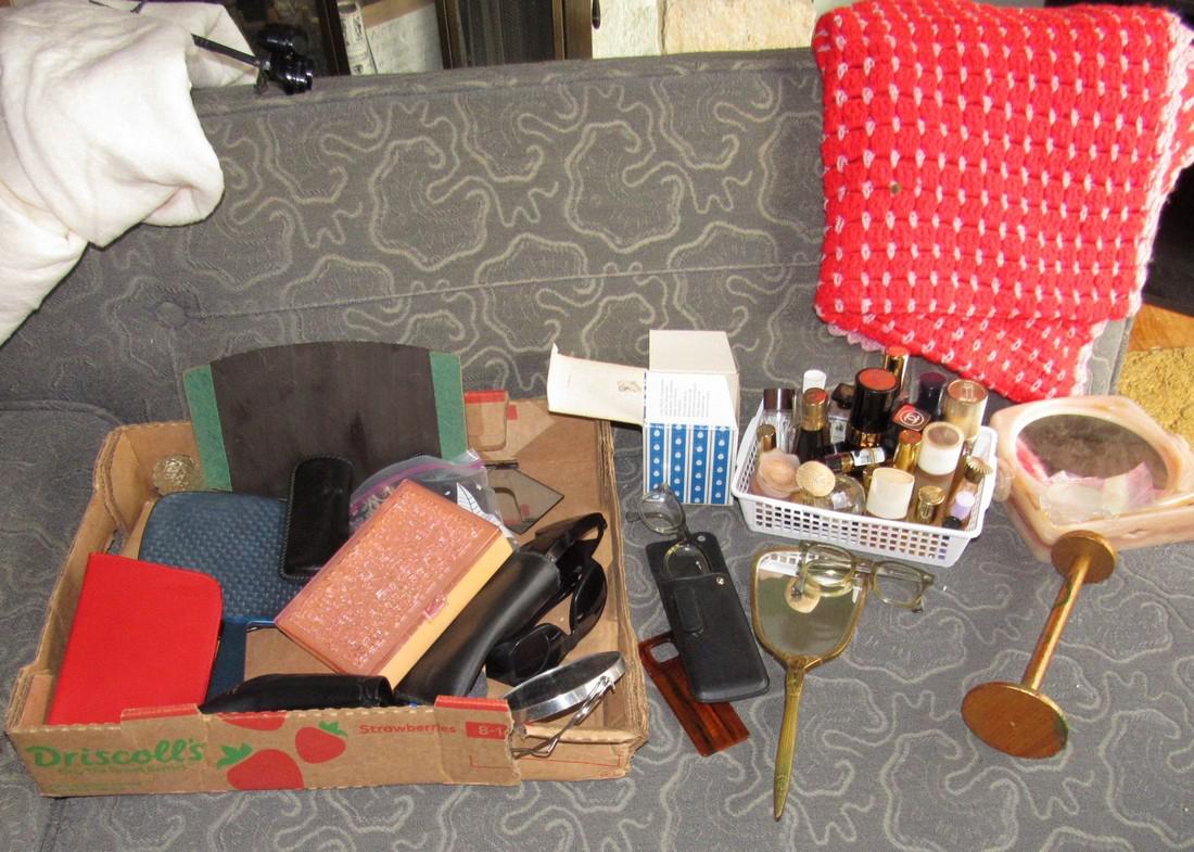 Vanity Items Eyeglasses Perfume Lot (1 of 4)