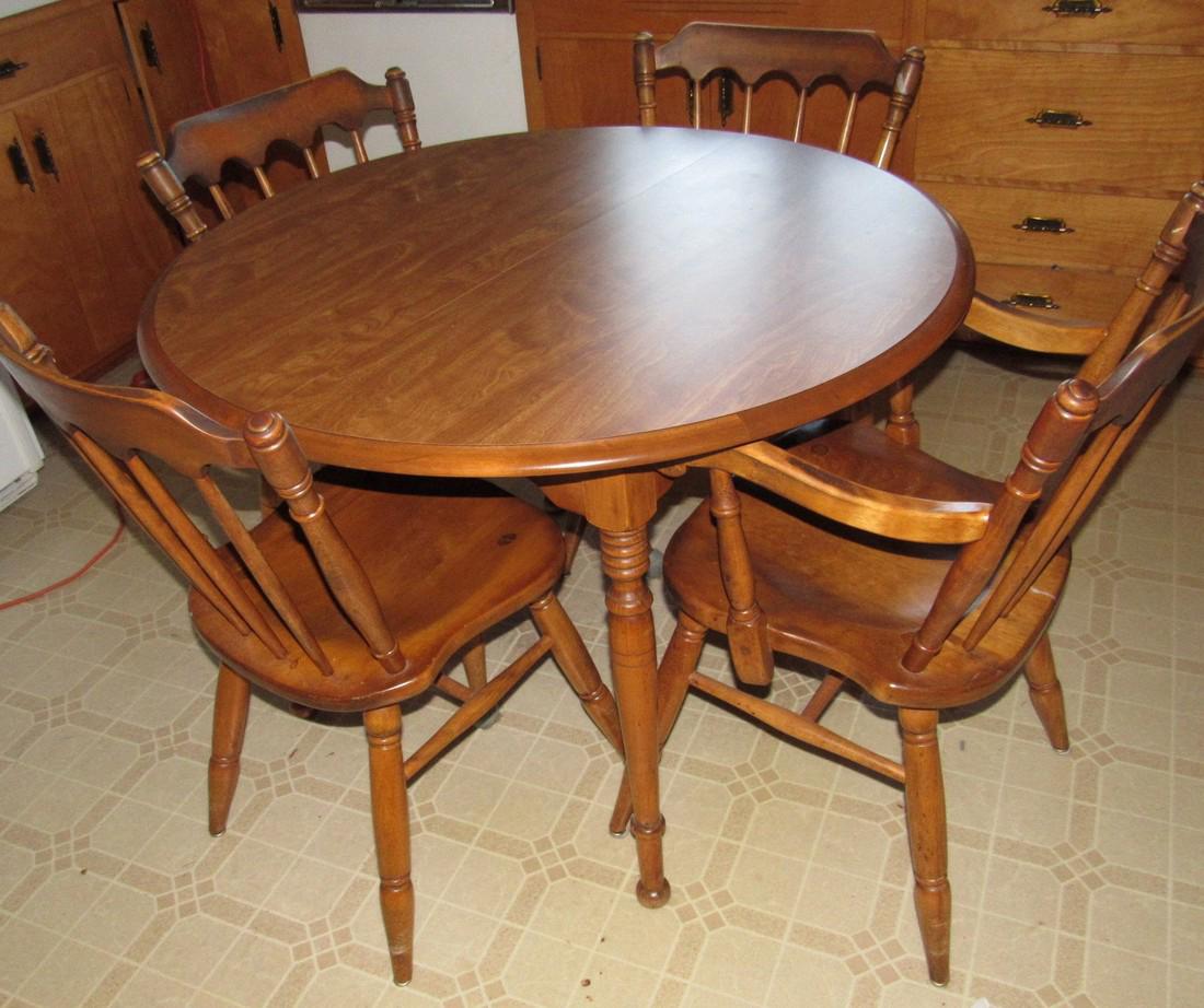 Cushman Classics Table & 4 Chairs (1 of 3)