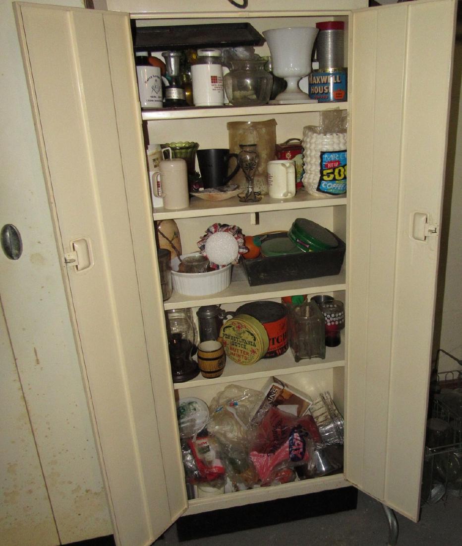 Metal Cabinet & Misc Contents (1 of 6)
