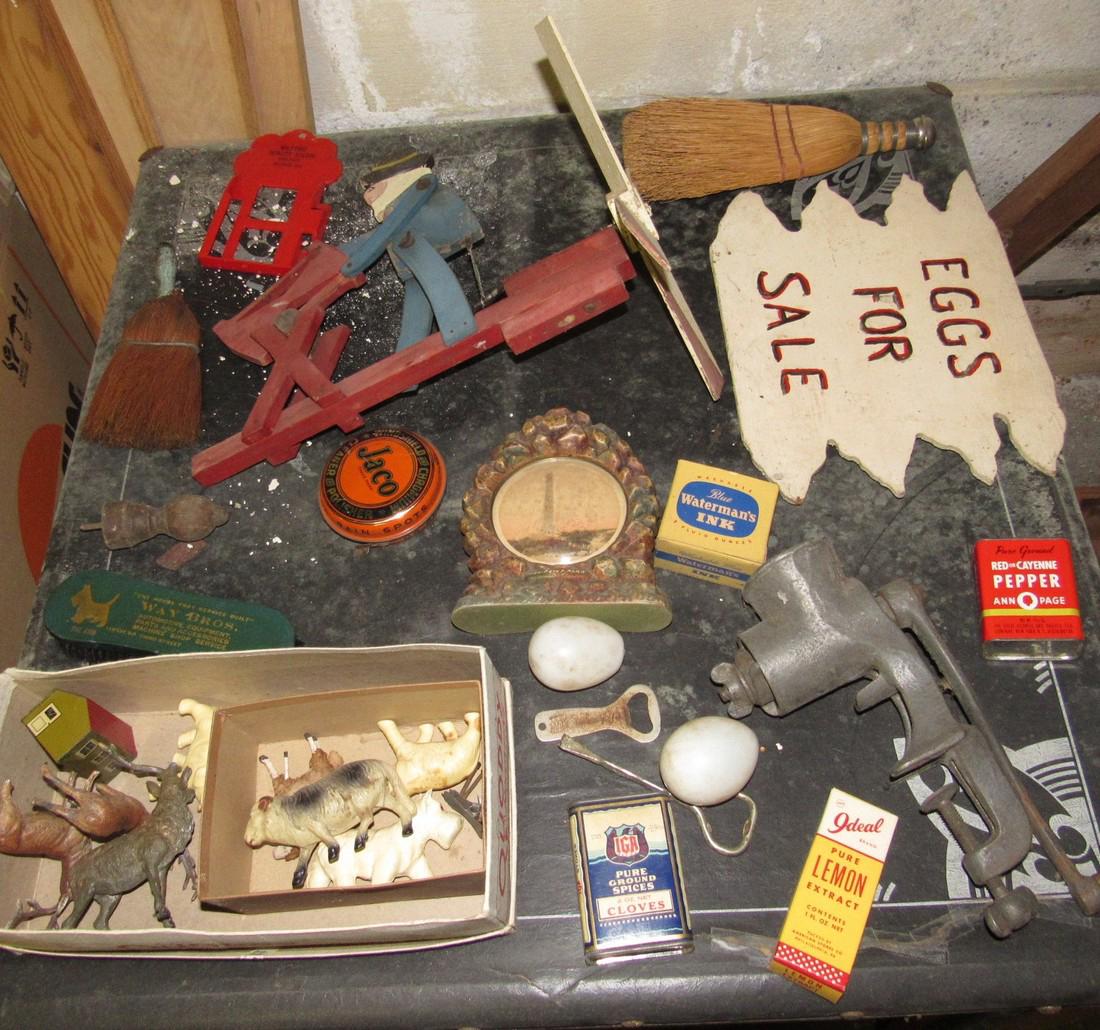 Egg Sign Whirley Gig Glass Eggs Grinder (1 of 7)