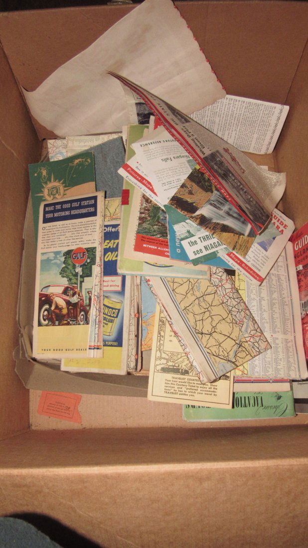 Lot of Gas Station Road Maps & Literature (1 of 4)