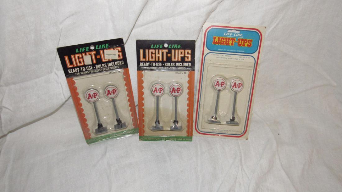 Life-Like A&P Lighted Signs Train Model Lights (1 of 1)