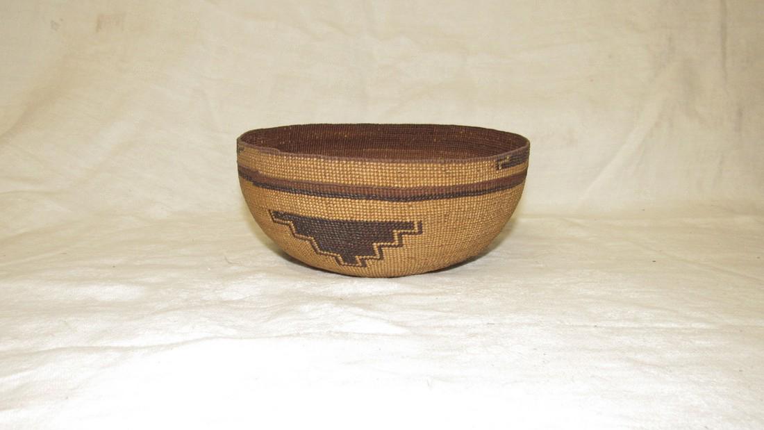 Hupa / Hoopa  Weave Indian Basket (1 of 4)