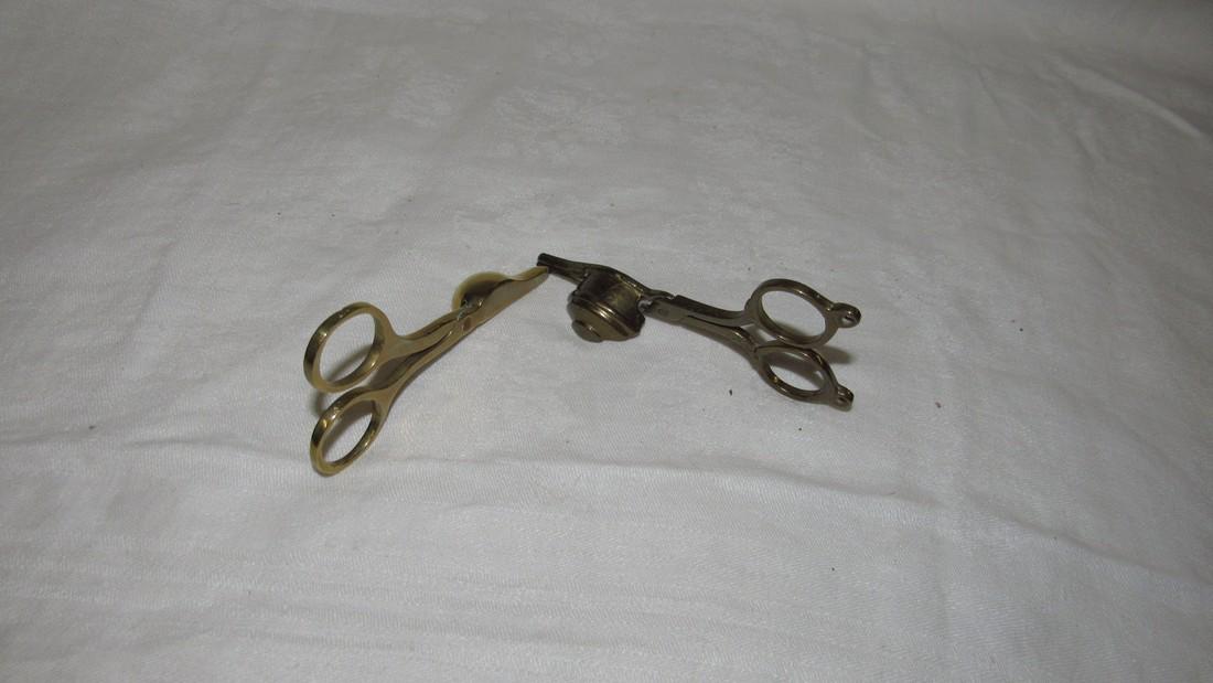 2 Brass Candle Snuffers (1 of 6)