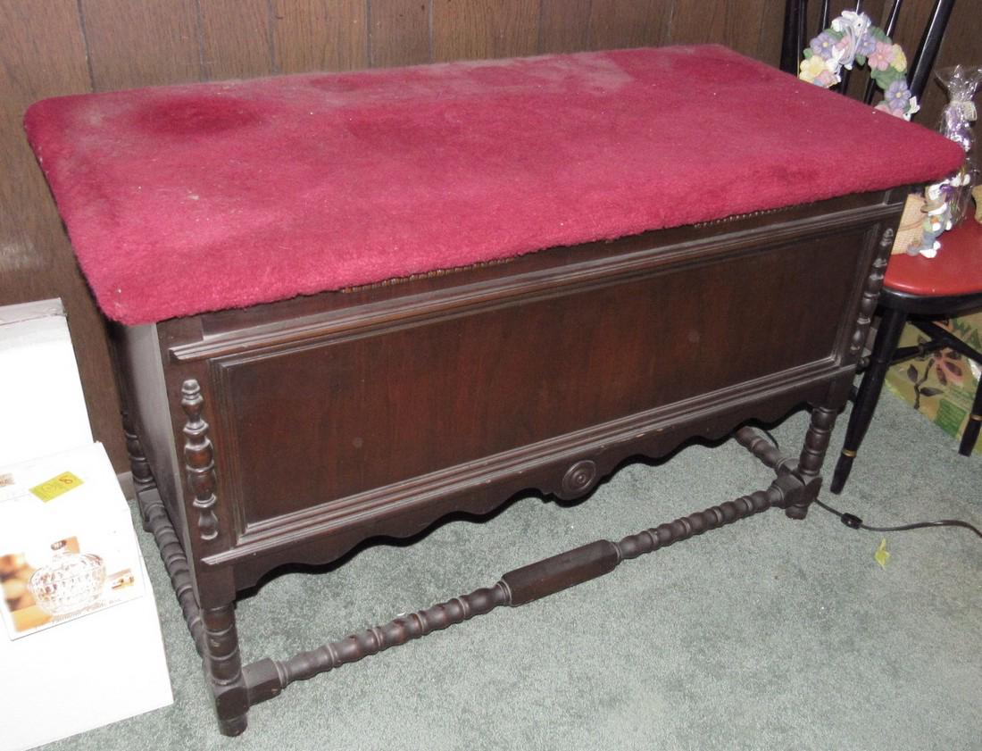 Cavalier Cedar Chest & Contents (1 of 4)