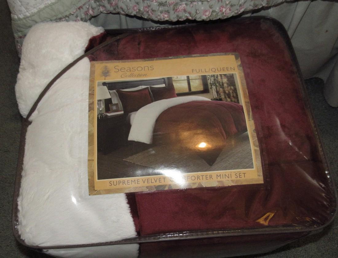 Seasons Collection Supreme Velvet Comforter (1 of 1)