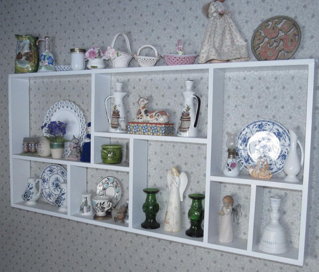 Contents of Shelf Knick Knacks Plates Glassware (1 of 4)