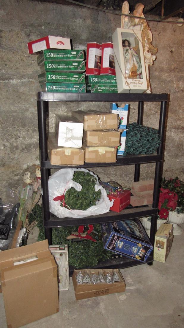 Large Lot of Misc Christmas Decorations (1 of 9)