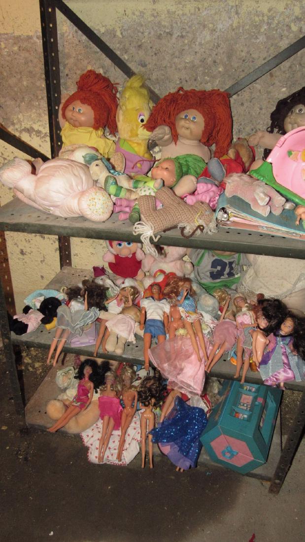 Barbie & Cabbage Patch Dolls (1 of 6)
