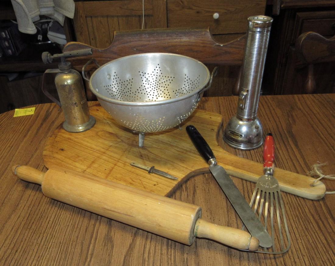 BakeBoard Rolling Pin Blow Torch Flashlight (1 of 3)