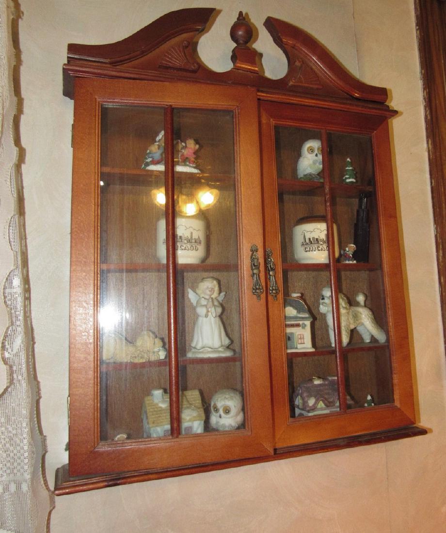 Knick Knack Shelf & Contents (1 of 2)