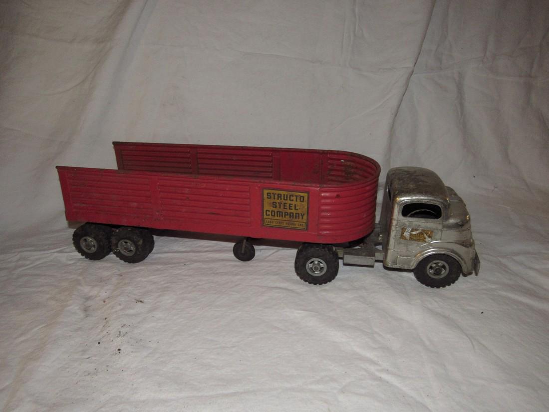 Structo Tractor Trailer Truck (1 of 4)