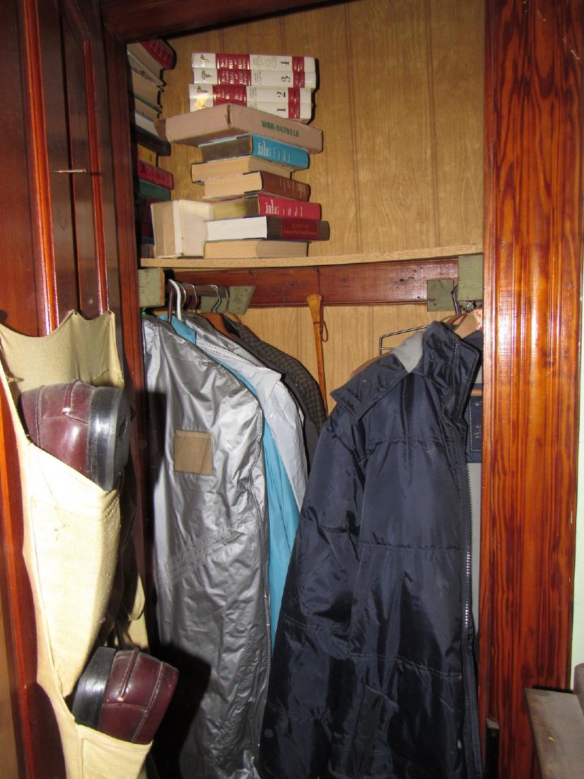 Closet Clothing Lot (1 of 6)