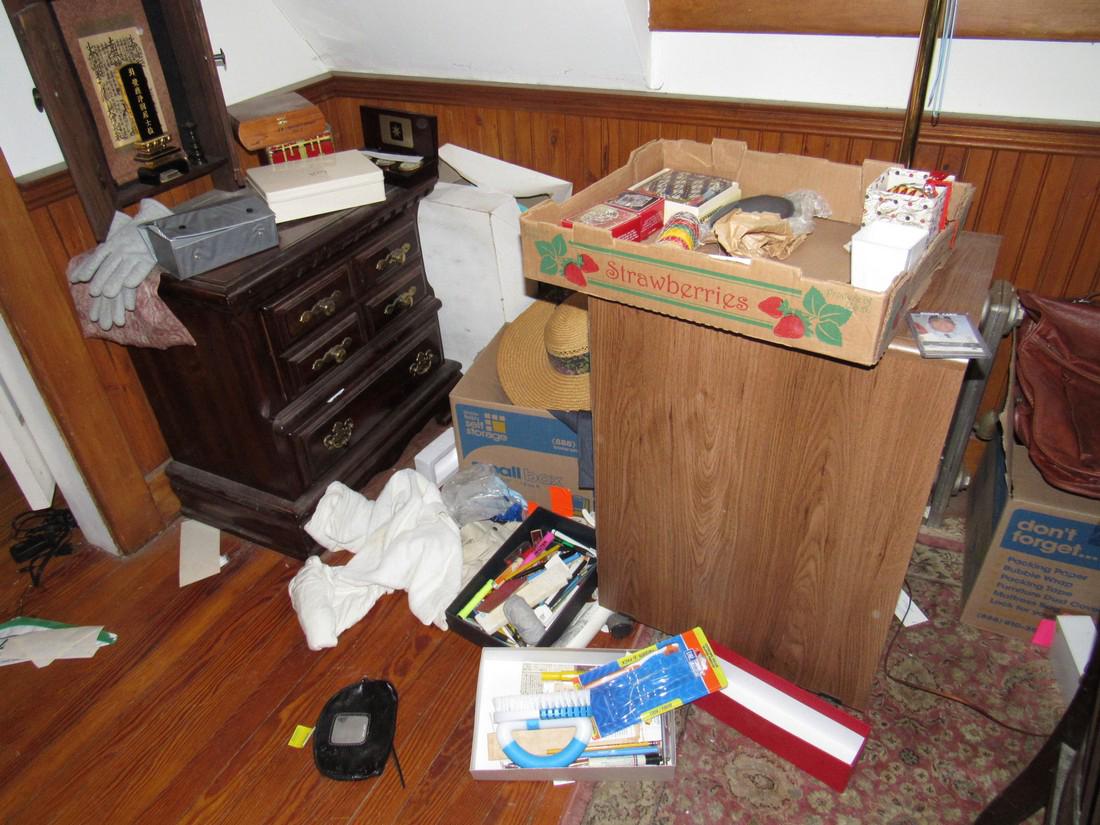 Partial Room Contents (1 of 6)