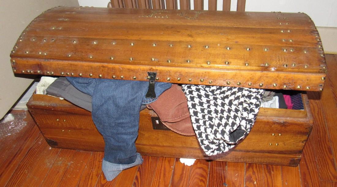 Trunk & Clothing Contents (1 of 5)