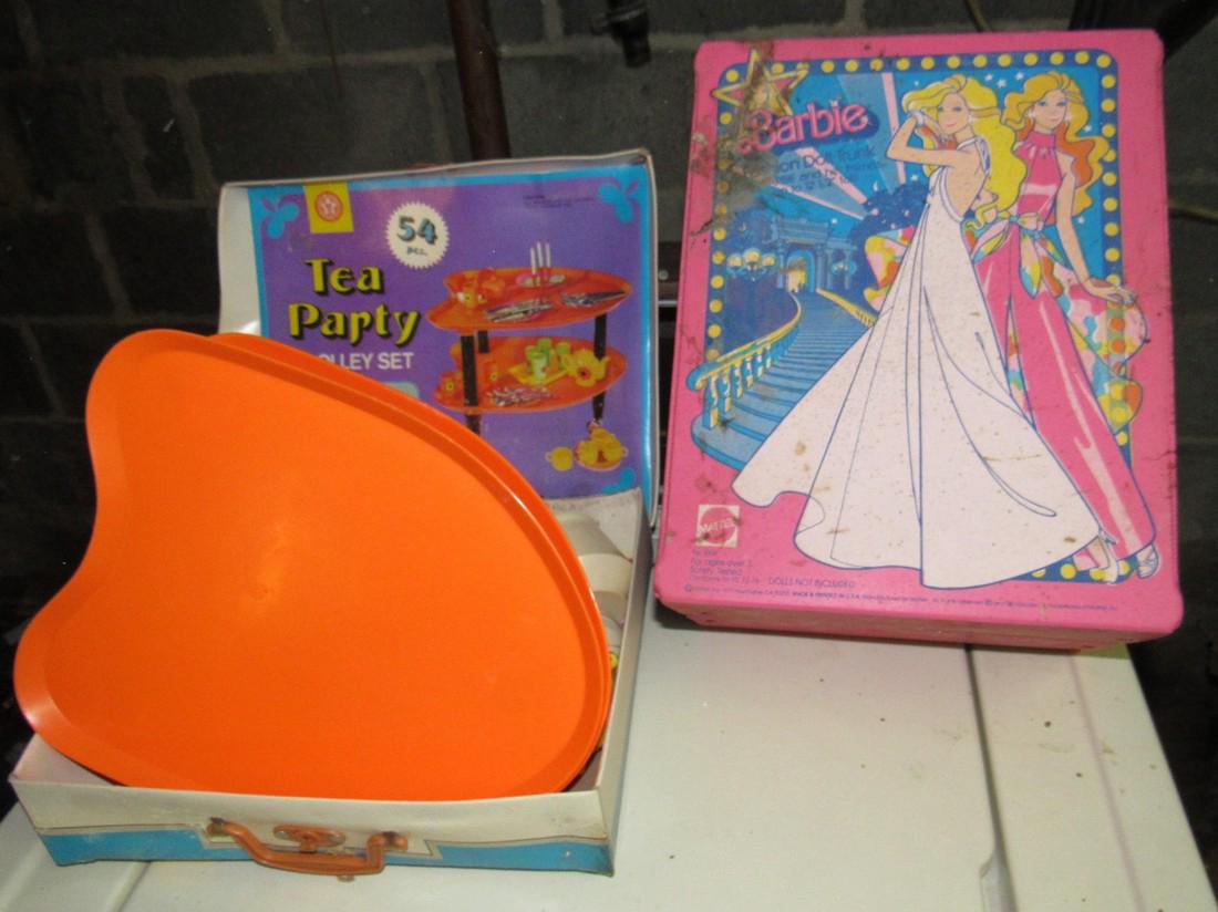 Barbie Dolls Case & Misc (1 of 4)