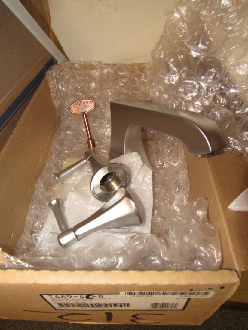 Memoirs Brushed Chrome Faucet Clearflo Bath Drain: includes all pictured