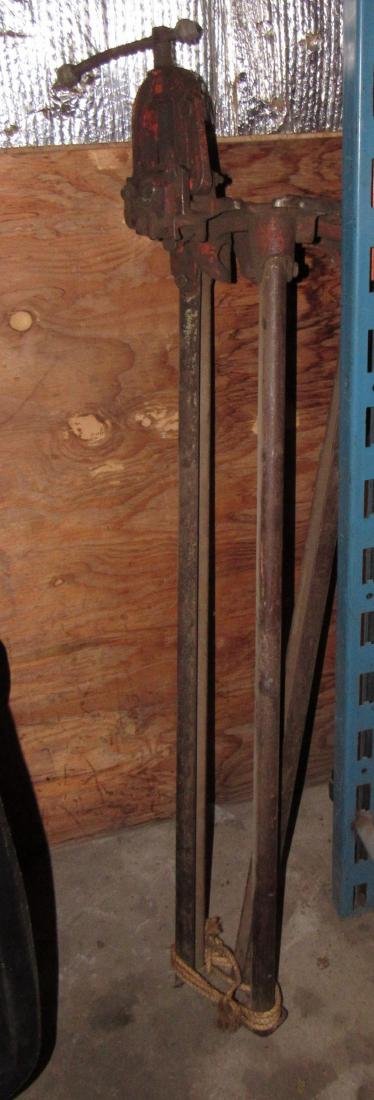 NYE Pipe Vise Stand No. 88 (1 of 3)