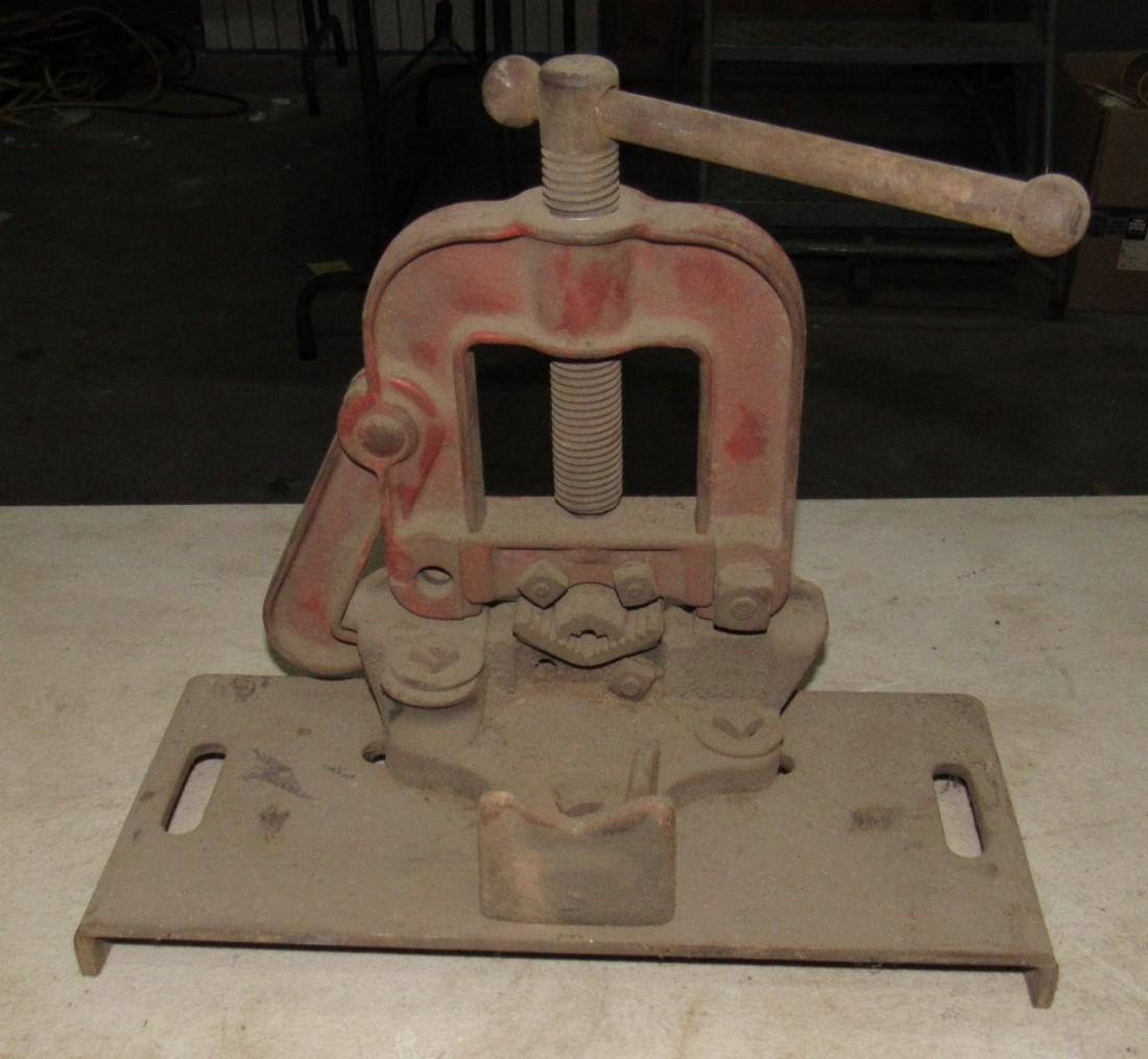 Rigid 2 1/2 Pipe Vise (1 of 2)
