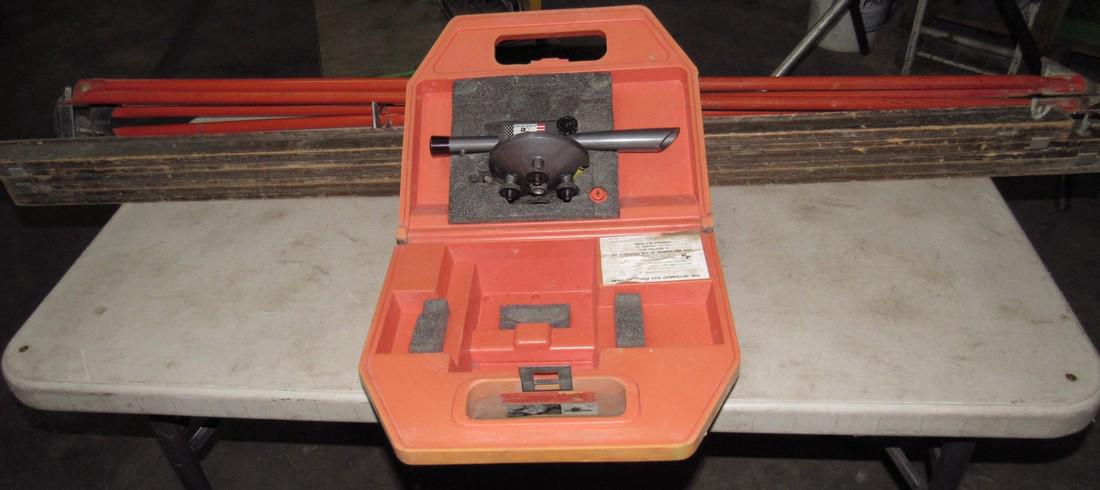 David White 8090 Level Rod & Legs (1 of 2)