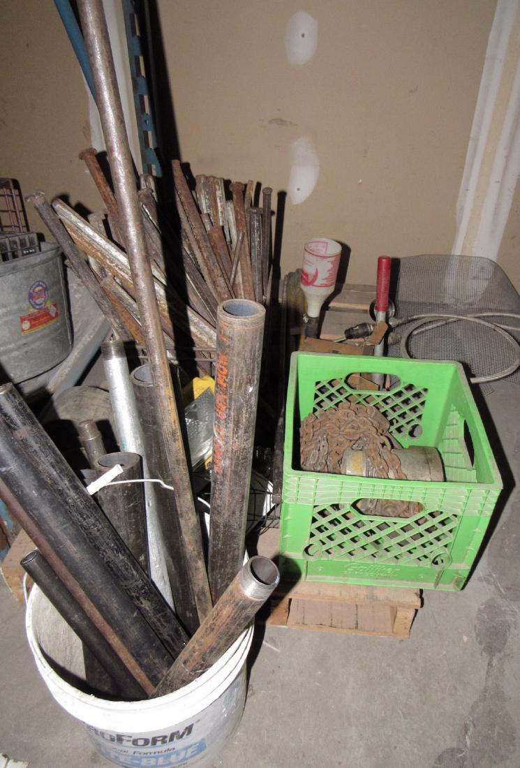 1/2 Ton Chain Hoist Pipe Pipe Shop Light (1 of 5)