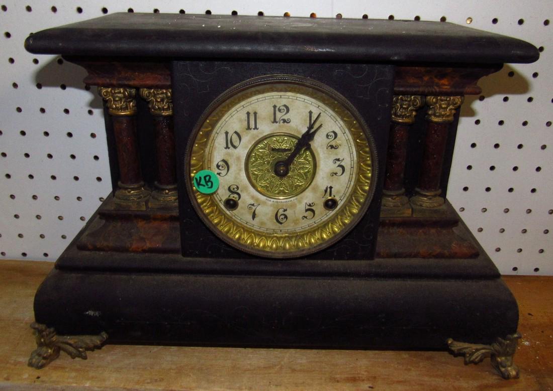 Ingraham Mantle Clock (1 of 4)