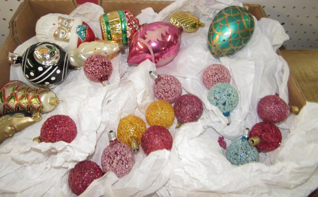 Lot of Vintage Christmas Ornaments & Lights: Getting all pictured