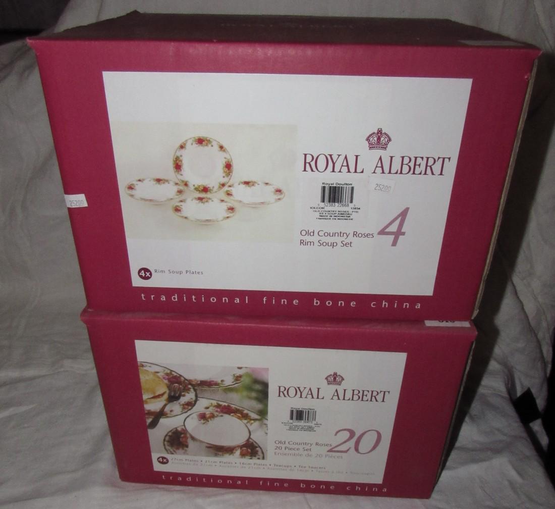 Royal Albert Old Country Roses 20 pc Set & Rim Soup (1 of 3)
