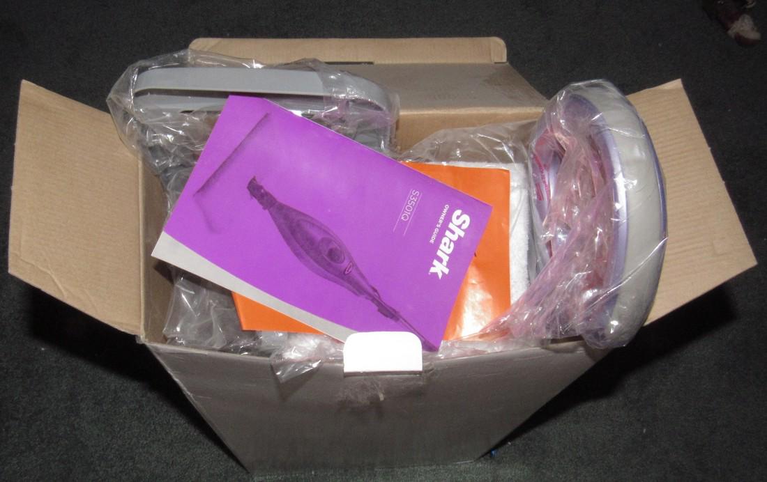 Shark S3501Q Vacuum (1 of 2)