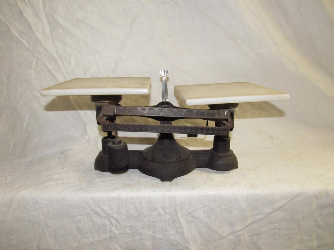 Antique Cast Iron Ohaus Balance Scale (1 of 3)