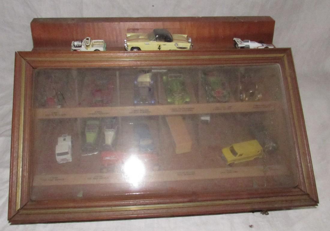 Matchboxes Ideal Toy Car Scissors Snippers Case: Display Case is approx. 12" x 18" x 8 1/2" tall. Includes all toys pictured.