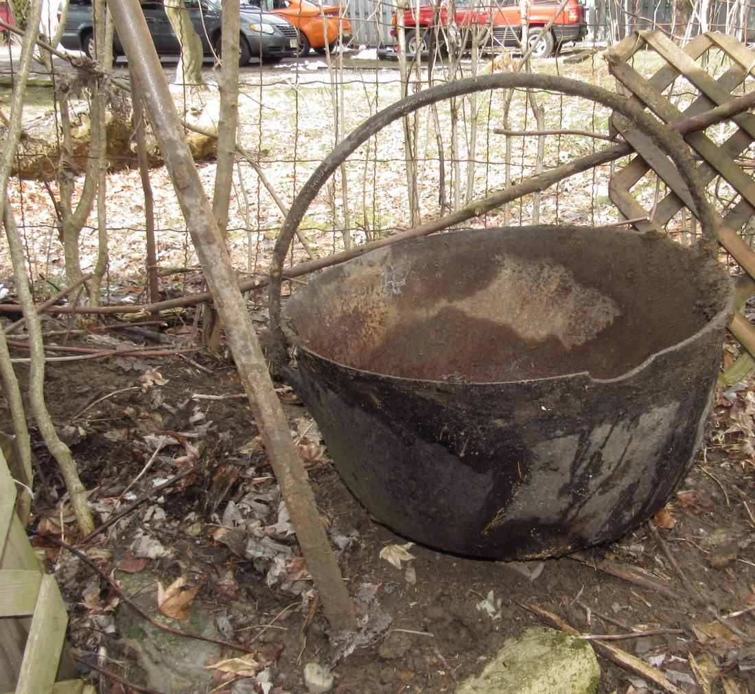 Cast Iron Butcher Kettle and Shale Bar