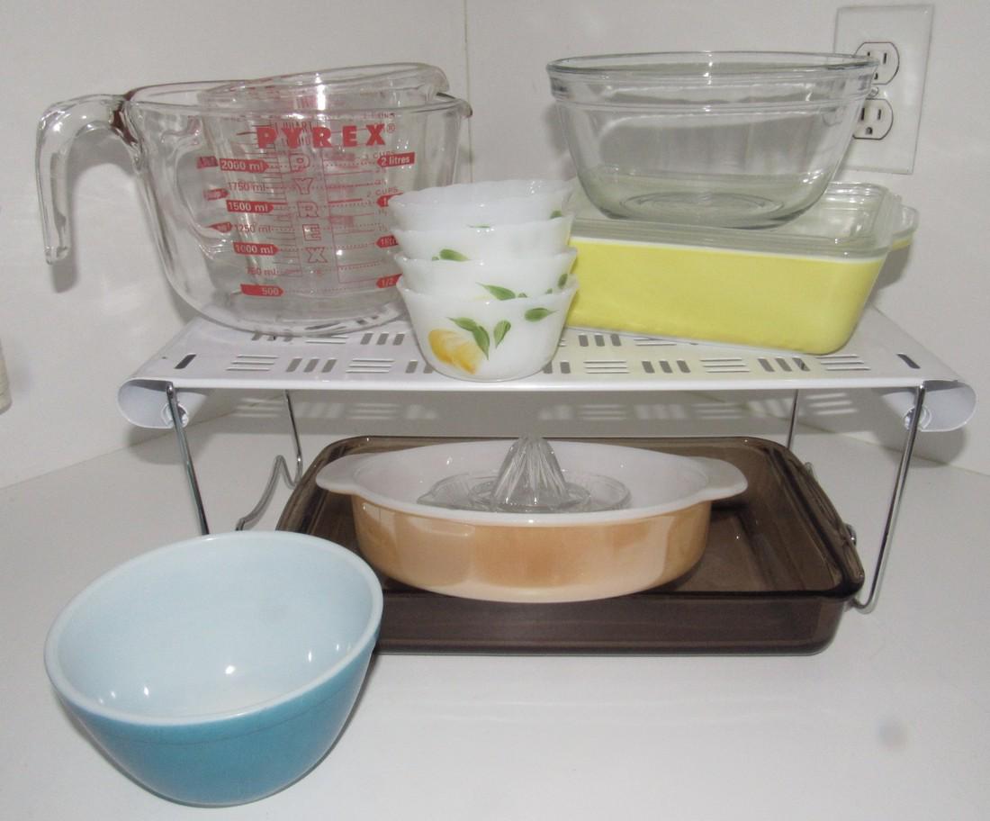 Pyrex Casserole Mixing Bowl Fire King Custard Cups (1 of 1)