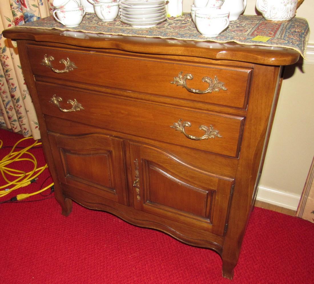 Server: Approx. 19" x 36" x 34" tall. Does not include items on it.