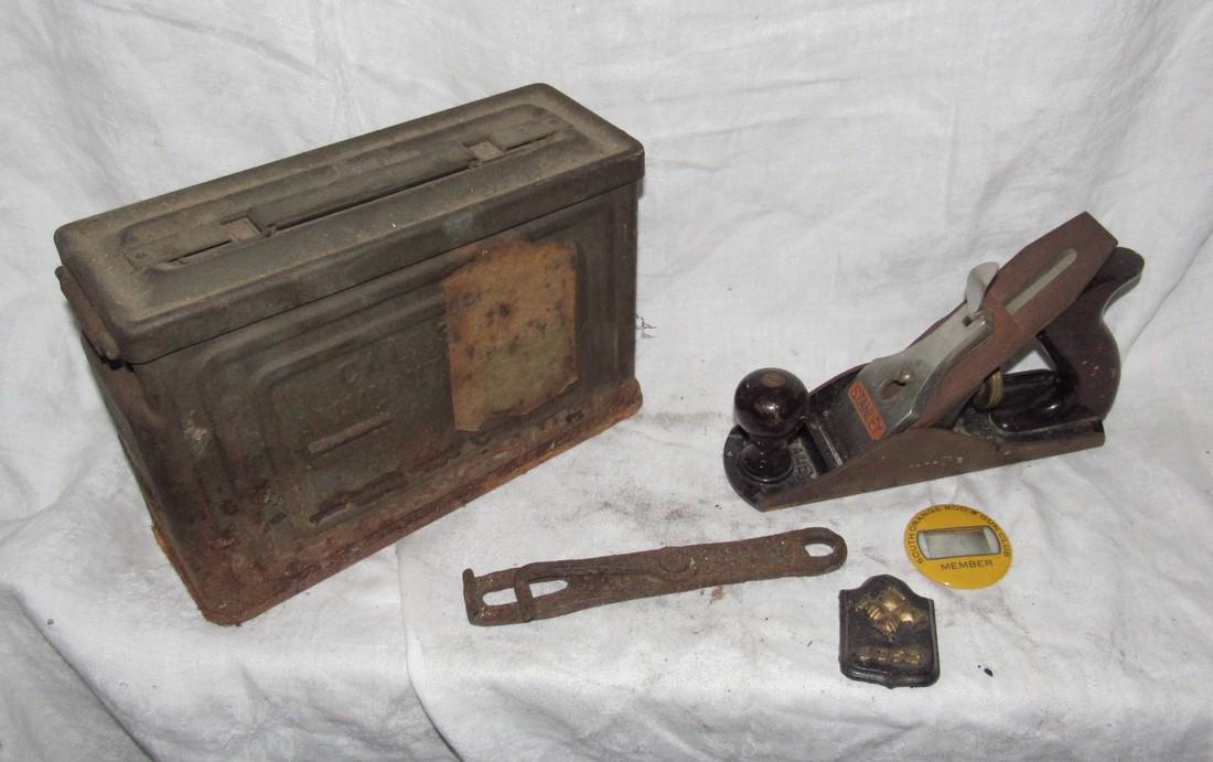 Ammo Box South Orange Rod & Gun Pin Stanley Plane: Also included is the small plaque