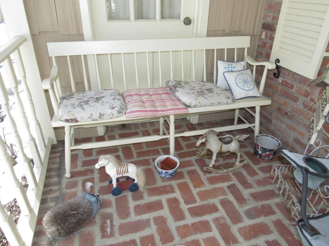 Bench Planters Wreath (1 of 5)