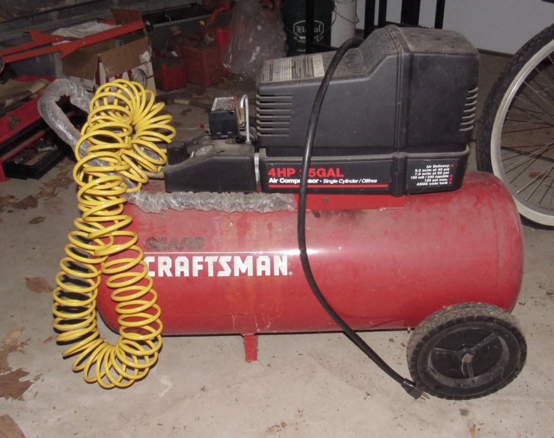 Crsaftsman 4 gallon 25 hp Compressor (1 of 1)