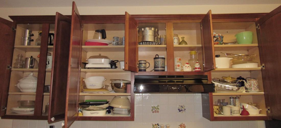 Kitchen Cabinet & Drawers Contents Dishes Cookware (1 of 10)