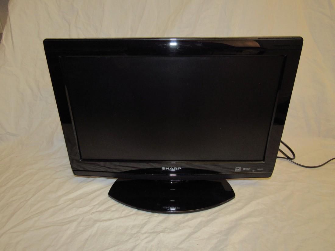 Sharp 18" Flatscreen TV (1 of 2)
