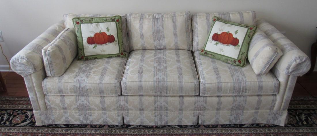 Thomasville Sofa: Approx. 35" x 86". Very Clean !