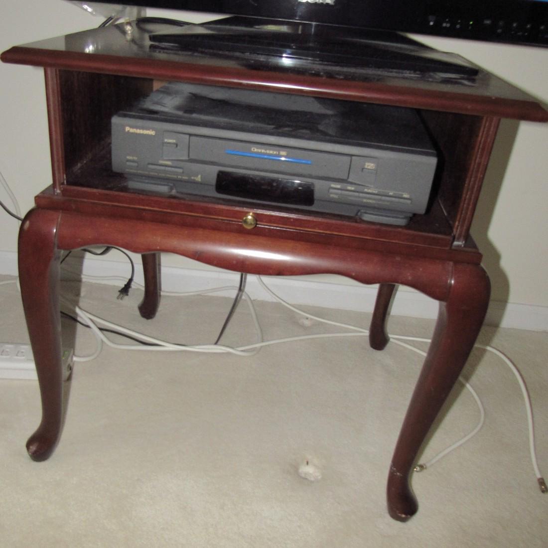 Bombay TV Stand: Approx. 19" x 24" x 25" tall. Does not include TV & VCR