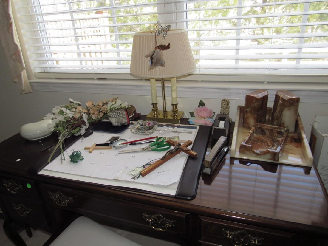 Desk Set Book Ends Lamp & Misc (1 of 3)