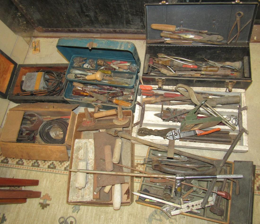 Large Lot of Vintage Tools Wrenches Sockets (1 of 8)