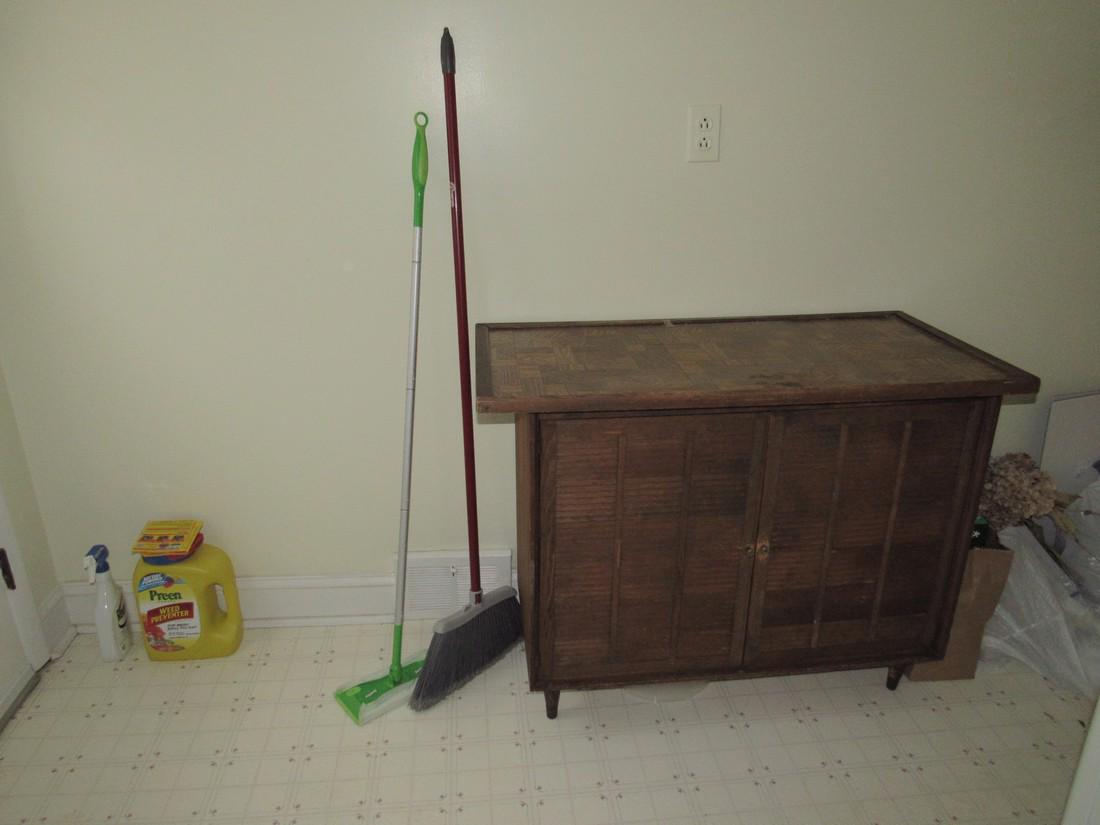 Contents of Laundry Room & Bathroom (1 of 7)