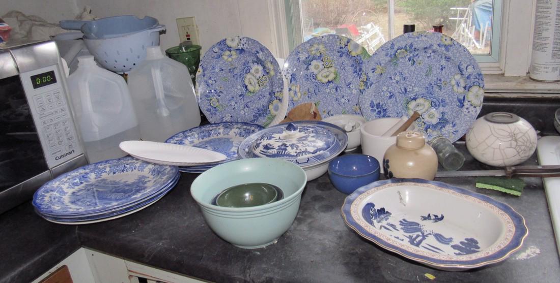 Contents of Kitchen Spode Royal Daulton Johnson Bros (1 of 10)