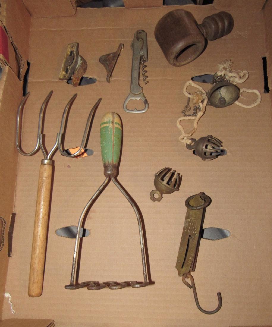 Kitchenware Nut Cracker Hine Cognac Bottle Opener (1 of 1)