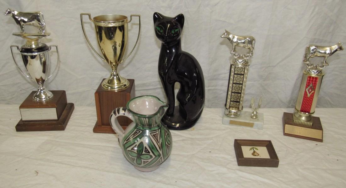 Trophies Cat Statue & Misc: Getting all pictured