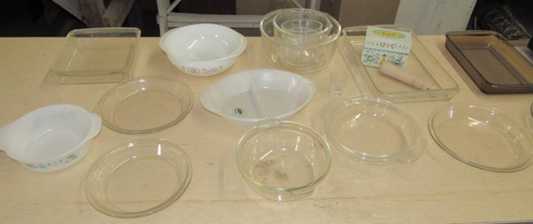 Pyrex & Glasbake: Getting all pictured