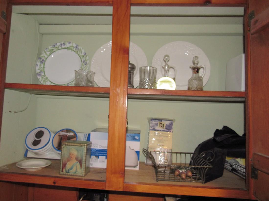 Kitchen Cabinet Lot Pots Pans Cruets &  Misc. (1 of 6)