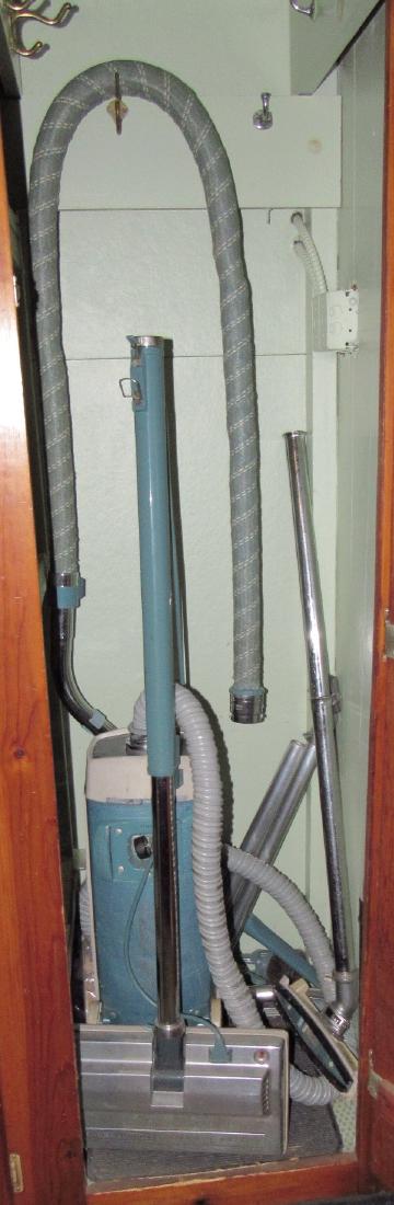 Vintage Electrolux Vacuum (1 of 2)